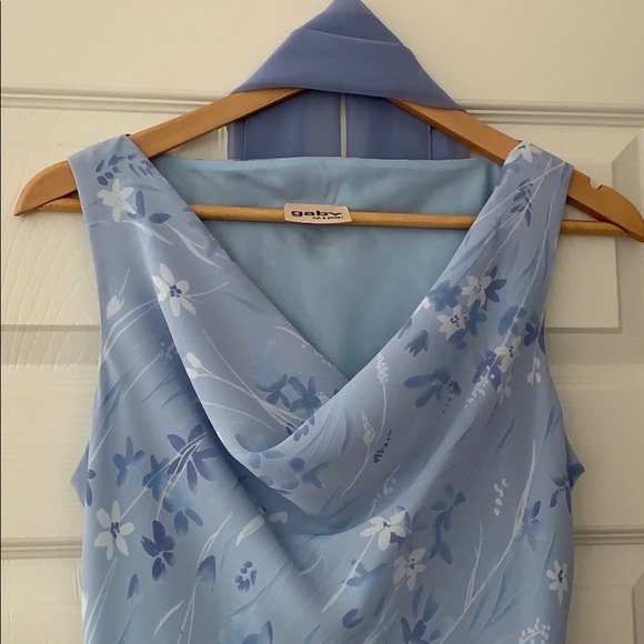 Light and airy dress - Picture 2 of 4